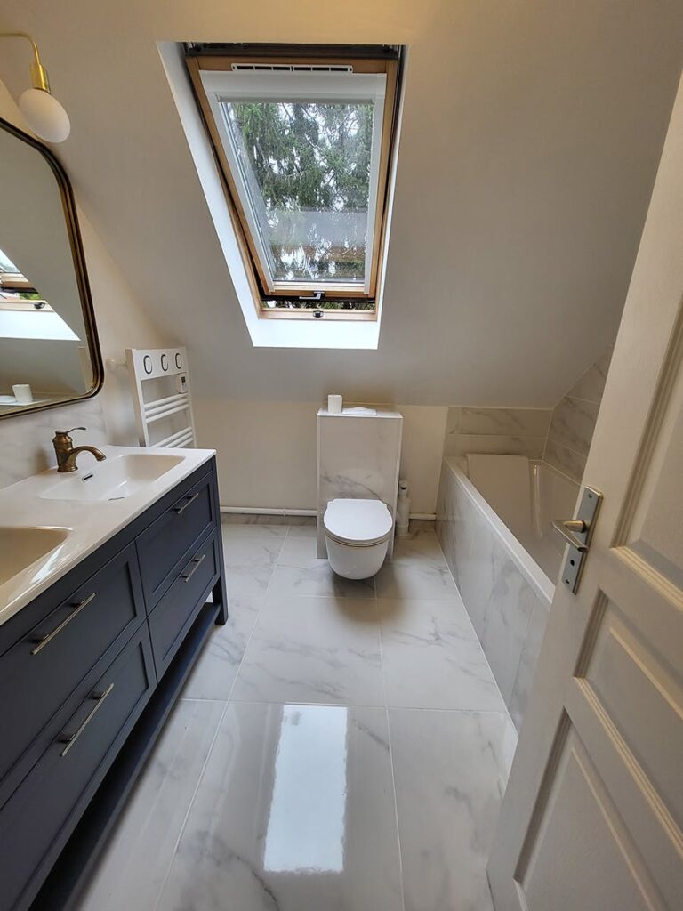 découvrez comment estimer et optimiser le budget de votre salle de bain à paris : conseils, astuces et devis pour tous les projets de rénovation.