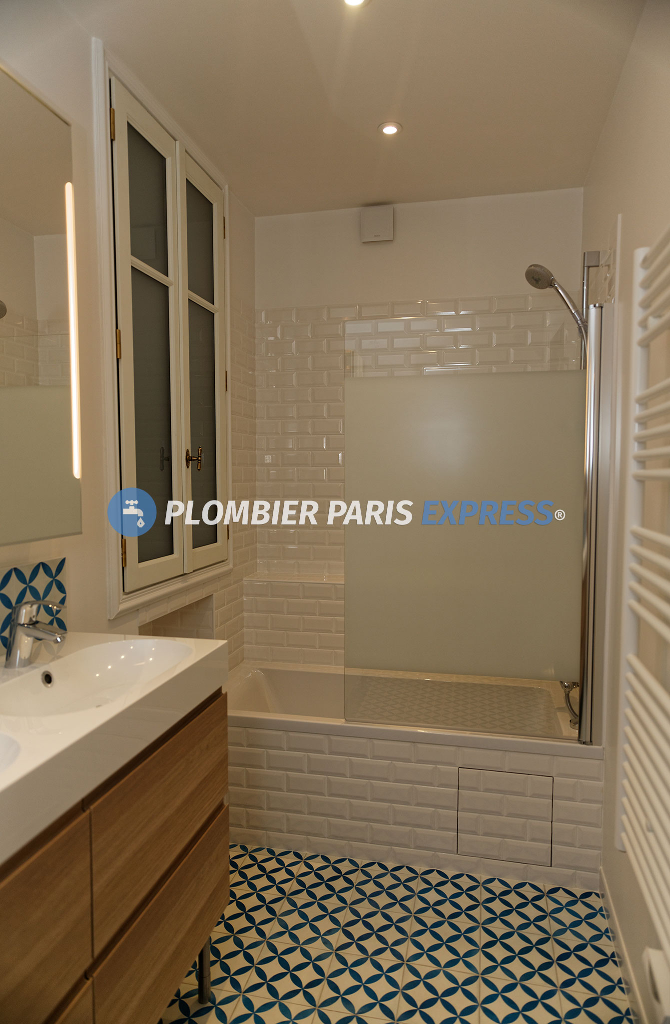 découvrez le coût moyen d’une rénovation de salle de bain à paris : prix, facteurs influençant le budget, conseils pour maîtriser vos dépenses et obtenir un devis sur mesure.