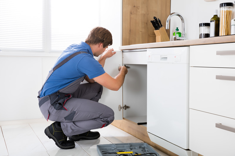 découvrez tout sur la plomberie en cuisine : conseils, astuces et solutions pour installer, entretenir et rénover votre système de plomberie facilement.