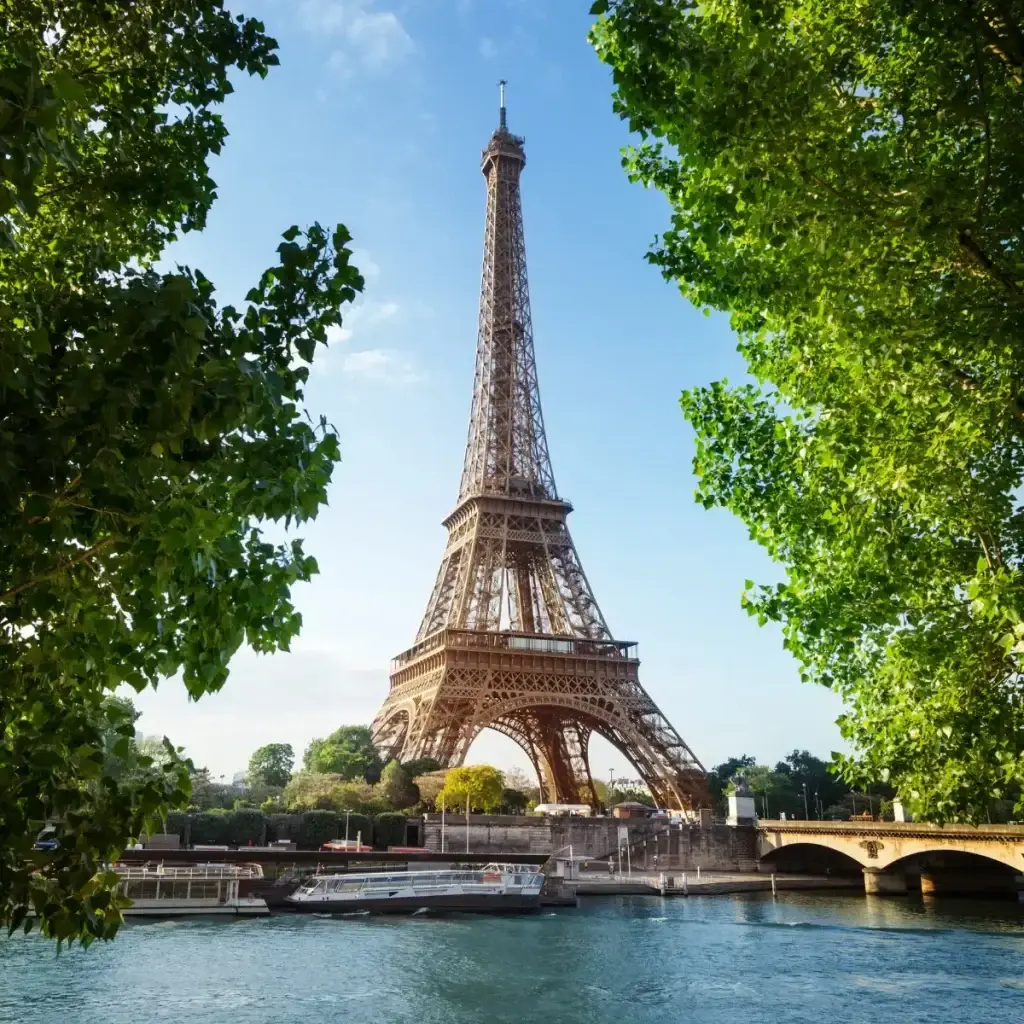 obtenez rapidement un devis personnalisé pour vos travaux de rénovation à paris. comparez nos offres gratuites pour rénover votre appartement ou maison avec des professionnels qualifiés.