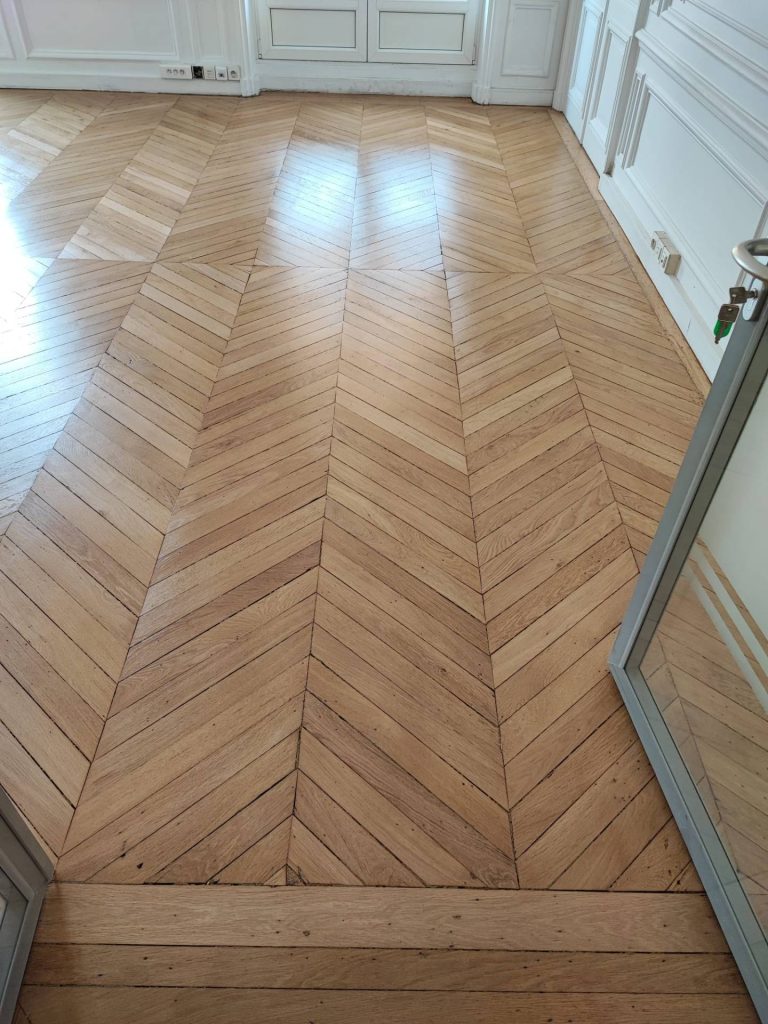 découvrez nos services de pose, rénovation et entretien de parquet à paris. artisan spécialiste du parquet, travaux sur-mesure, devis gratuit. qualité et savoir-faire pour sublimer vos sols à paris.