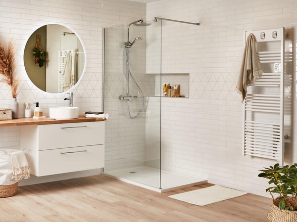 découvrez les prix moyens pour la rénovation d'une salle de bain à paris. comparez les tarifs, les prestations et obtenez des conseils pour estimer et réussir votre projet de rénovation en toute sérénité.