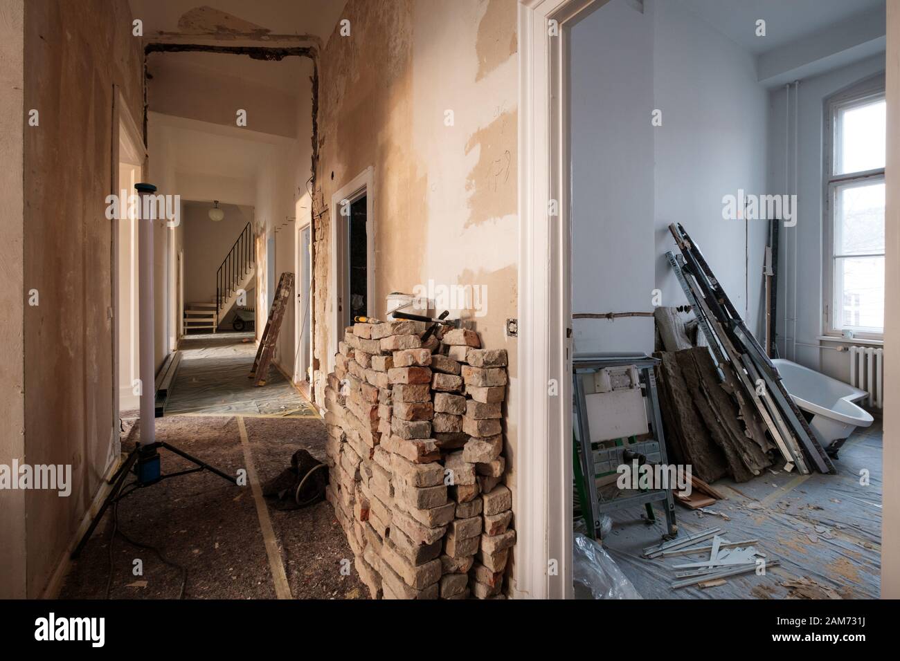 découvrez nos conseils et astuces pour réussir la rénovation d’un appartement ancien. modernisez votre logement tout en préservant son charme d’origine grâce à des solutions adaptées et des idées inspirantes.