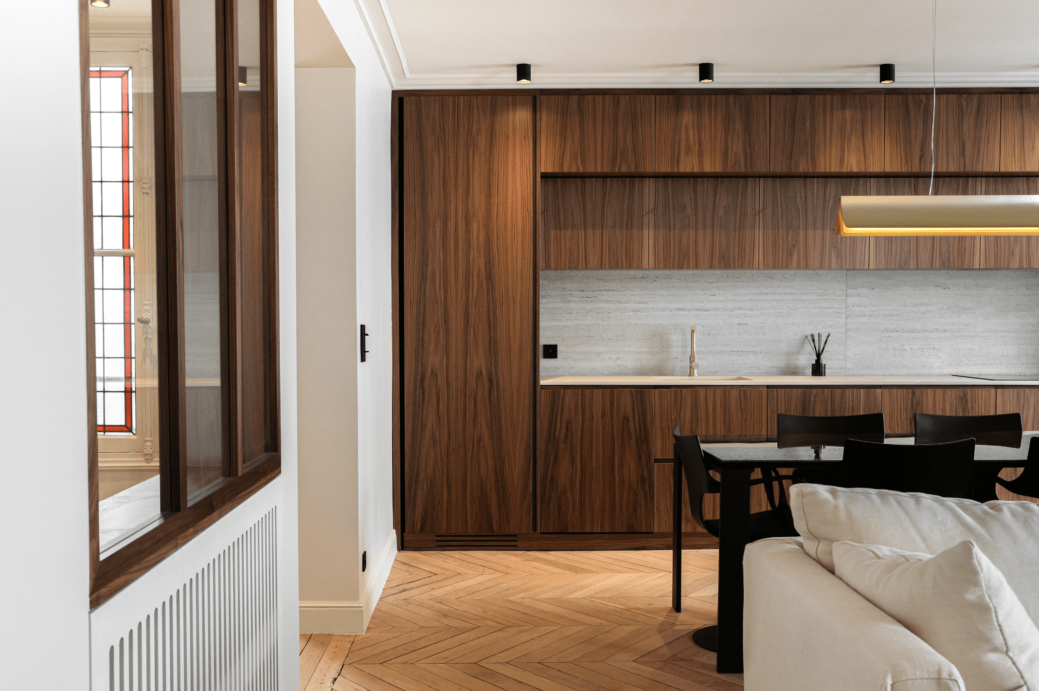 confiez la rénovation de votre appartement à paris à des experts. profitez de conseils personnalisés, de travaux de qualité et d’un accompagnement complet pour transformer votre espace selon vos envies.