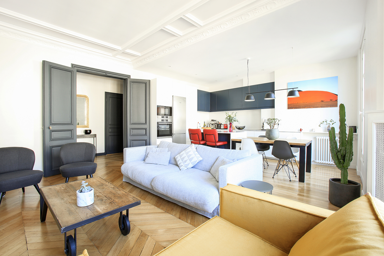 confiez la rénovation de votre appartement à paris à des experts. conseils, idées déco et accompagnement personnalisé pour transformer votre intérieur selon vos envies.