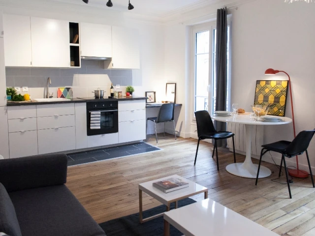 confiez la rénovation de votre appartement à paris à des experts. nous vous accompagnons dans tous vos projets pour transformer votre intérieur selon vos envies et votre budget. devis gratuit et conseils personnalisés.