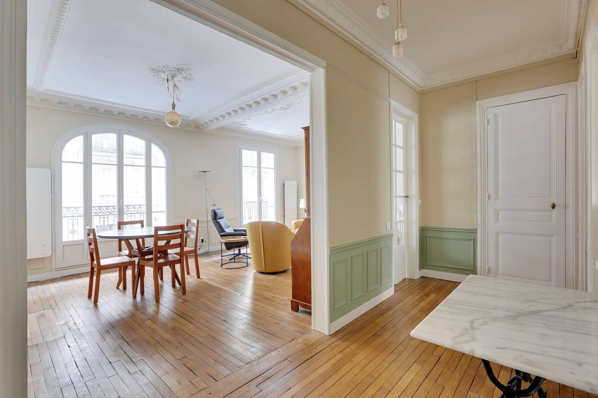 confiez la rénovation de votre appartement à paris à des experts. profitez d’un accompagnement sur mesure, de conseils déco et de travaux de qualité pour valoriser votre bien au cœur de la capitale.