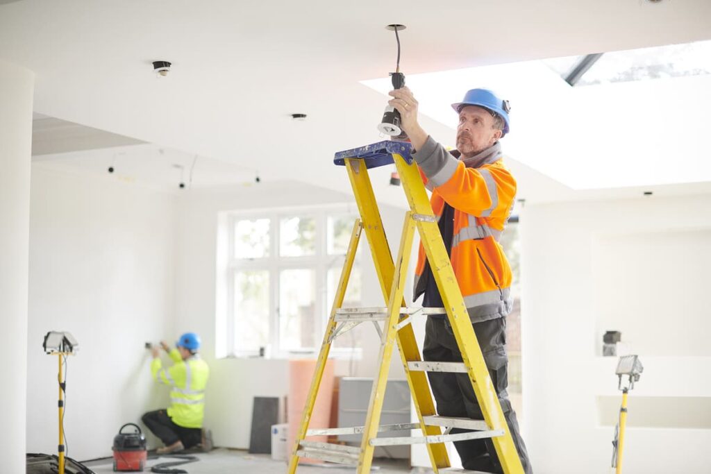 confiez votre rénovation électrique à des experts pour une installation sécurisée et conforme aux normes. bénéficiez d’une électricité fiable et d’une tranquillité d’esprit dans votre logement.