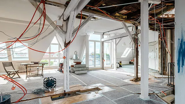 confiez la rénovation électrique de votre maison à des experts pour garantir sécurité et conformité. découvrez nos conseils et solutions pour moderniser votre installation électrique efficacement.