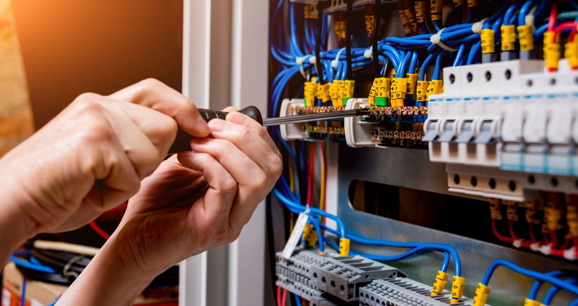 confiez votre rénovation électrique à des experts pour garantir la sécurité et la conformité de votre installation. service fiable, devis gratuit, interventions rapides.