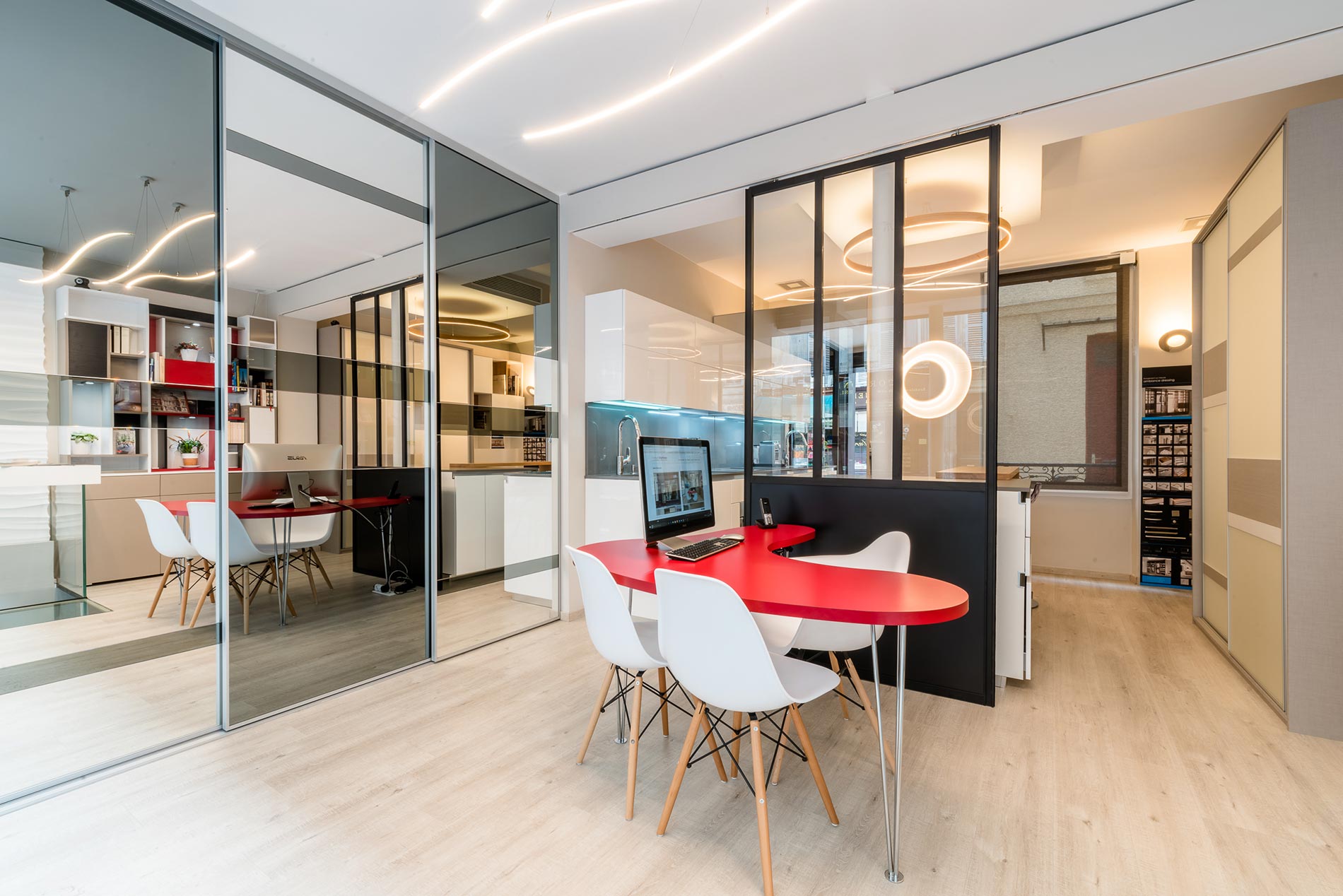 confiez votre rénovation intérieure à paris à nos experts. transformez votre espace avec des solutions sur-mesure, design et de qualité pour votre appartement ou maison. devis gratuit, accompagnement complet.