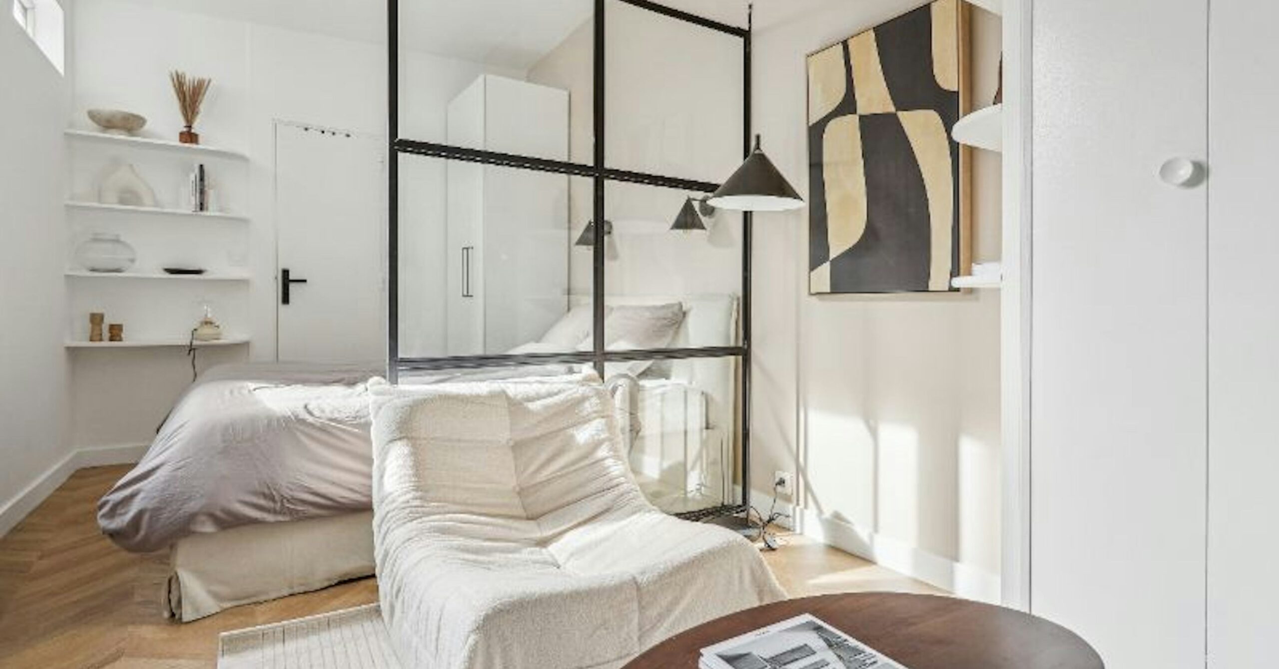 confiez votre rénovation à paris à des experts ! découvrez nos services sur mesure pour appartements et maisons : travaux de qualité, conseils personnalisés et accompagnement complet pour donner vie à vos projets.