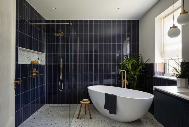 offrez une seconde vie à votre salle de bain avec une rénovation moderne : idées de design, conseils pratiques et astuces pour créer un espace élégant et fonctionnel.