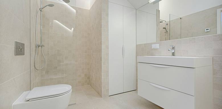 découvrez nos salles de bain bien-être à paris : un espace de détente et de relaxation sur-mesure, alliant design moderne et équipements haut de gamme pour votre confort.