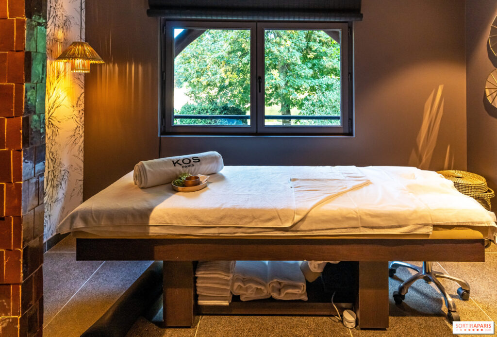 découvrez nos salles de bain bien-être à paris : design élégant, ambiance relaxante, équipements modernes et services sur-mesure pour transformer votre quotidien en moment de détente.