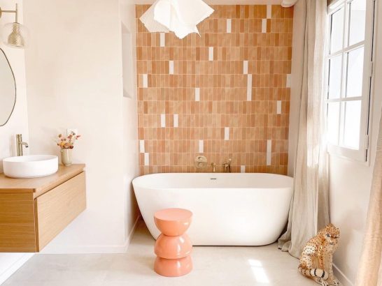 découvrez des idées et conseils pour transformer votre salle de bain facilement : rénovation, décoration, astuces pour optimiser l'espace et créer une pièce pratique et moderne.