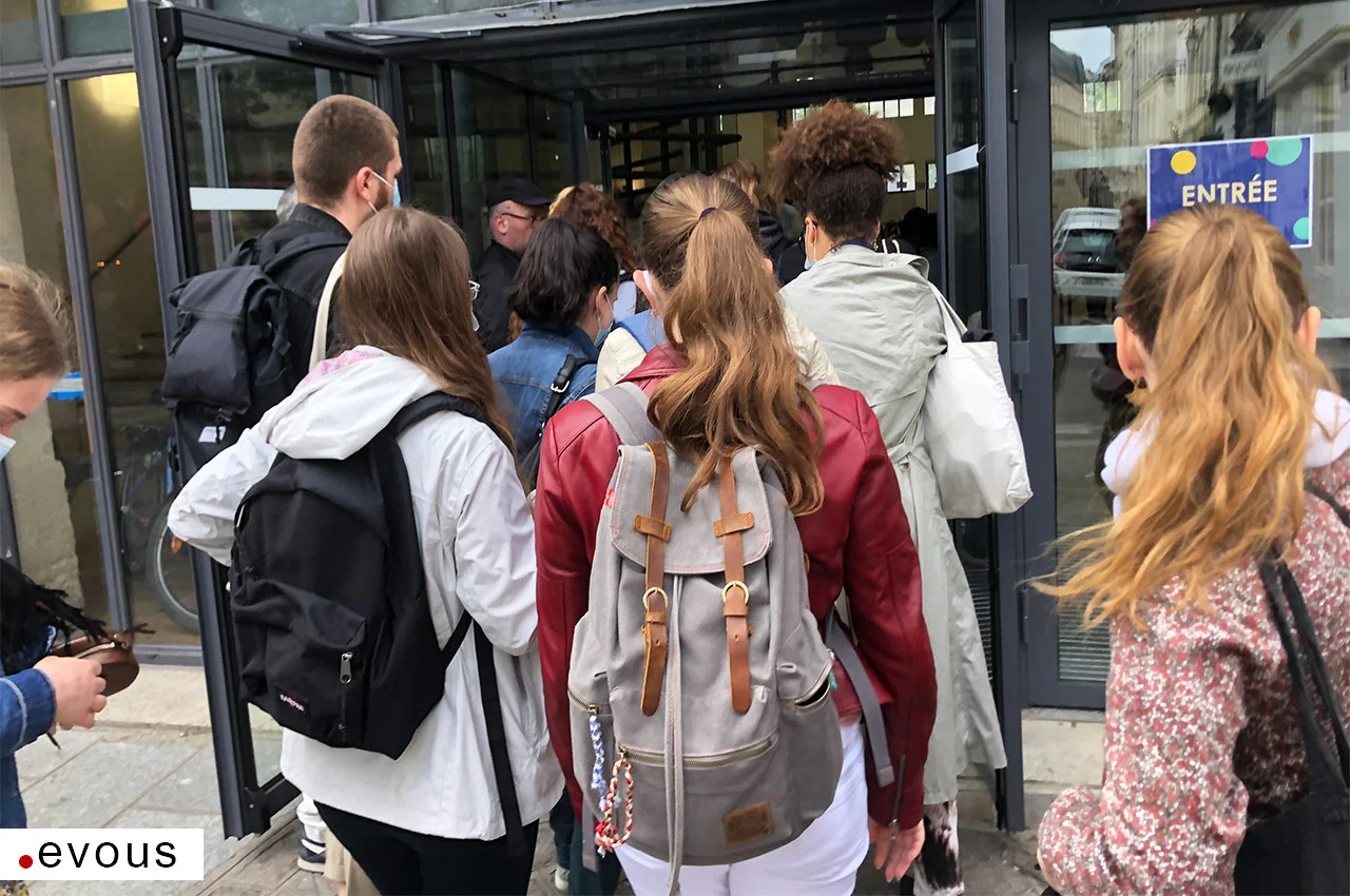 découvrez l'agenda complet des salons à paris en 2025. restez informé des dates clés et des événements incontournables dans la capitale.