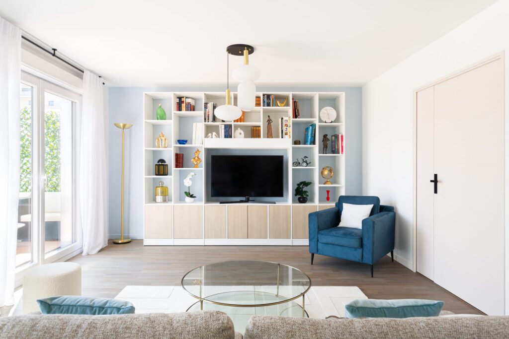 découvrez des idées et des conseils pratiques pour optimiser l’aménagement intérieur de votre maison. inspirez-vous de solutions fonctionnelles et esthétiques pour chaque pièce et créez un espace qui vous ressemble.