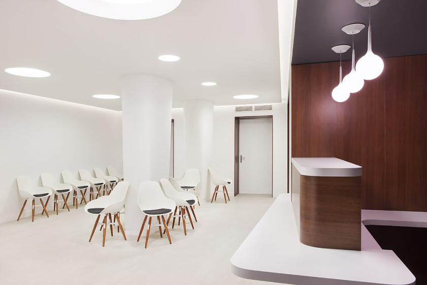 découvrez comment un cabinet médical à paris a été entièrement transformé pour offrir un espace moderne, fonctionnel et accueillant aux patients et professionnels de santé.