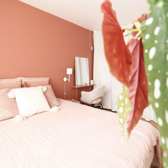 découvrez les meilleures couleurs et techniques de peinture pour transformer une chambre parentale en un espace élégant et apaisant. inspirez-vous de nos conseils déco pour créer une atmosphère unique et tendance.