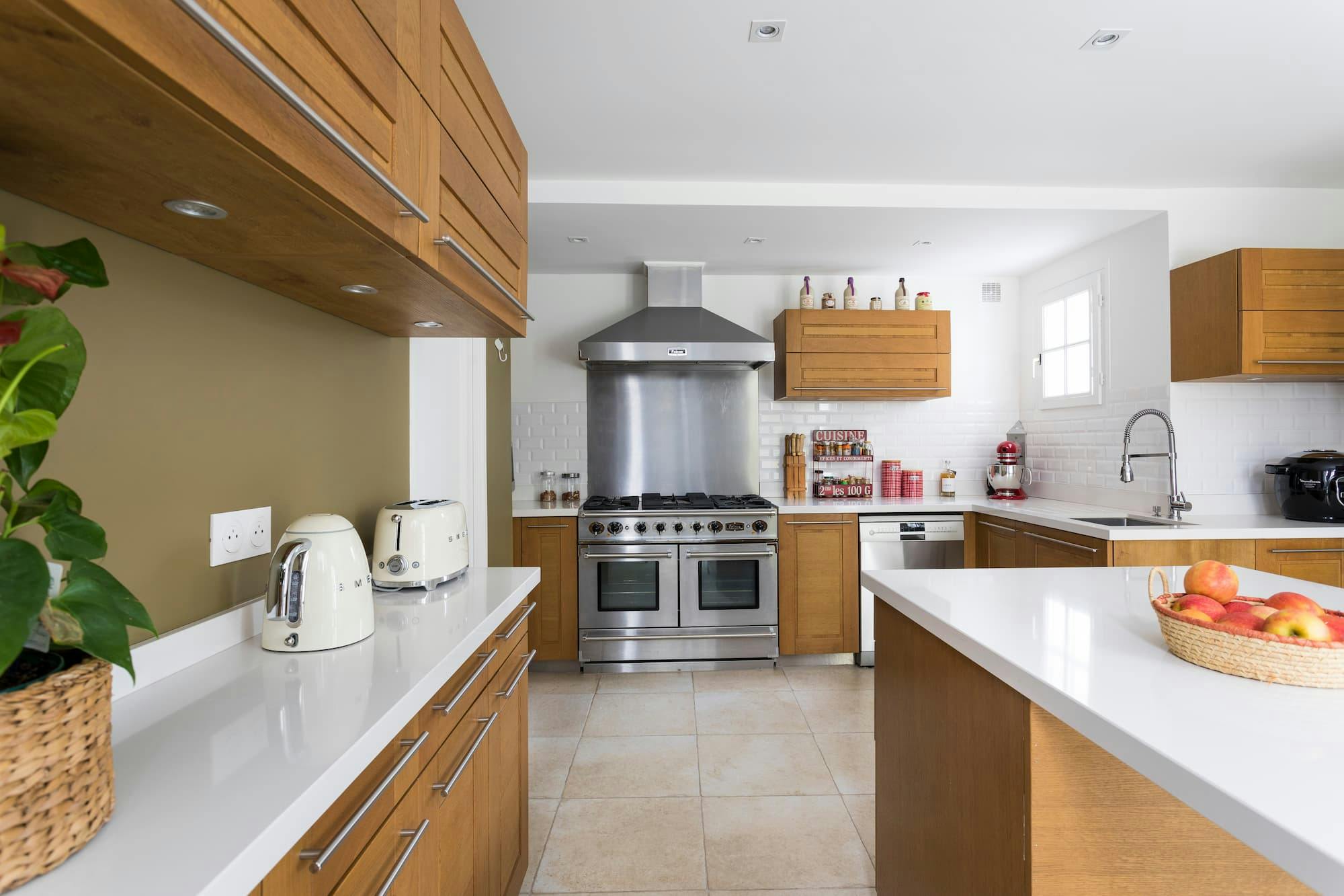 découvrez le coût moyen de rénovation au m² et nos astuces pratiques pour bien gérer votre budget travaux. optimisez vos dépenses et obtenez des conseils d'experts pour une rénovation réussie.