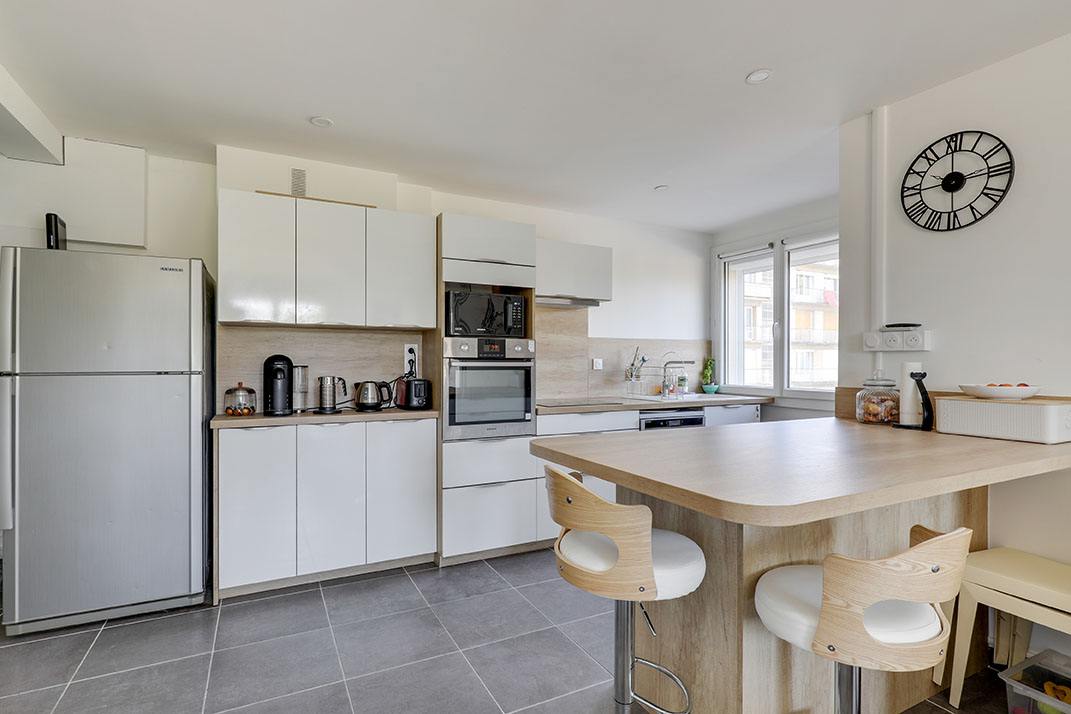 obtenez rapidement un devis gratuit pour la rénovation de votre appartement à paris en 2025. comparez les offres d'artisans qualifiés et réalisez vos travaux au meilleur prix.