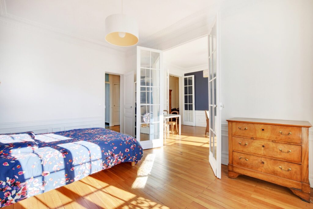 obtenez rapidement votre devis de rénovation à courbevoie. comparez les offres, trouvez des professionnels qualifiés et estimez le coût de vos travaux en toute simplicité.