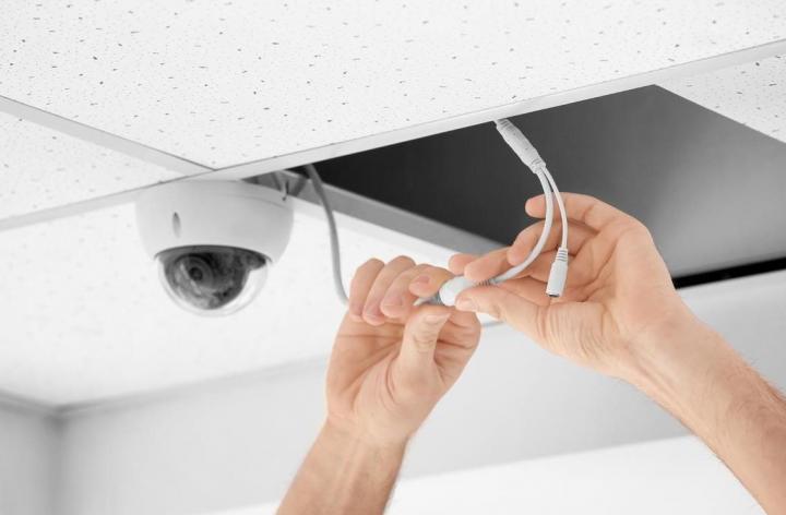 trouver un électricien sur-mesure à courbevoie pour vos besoins électriques personnalisés, travaux de qualité et interventions rapides.