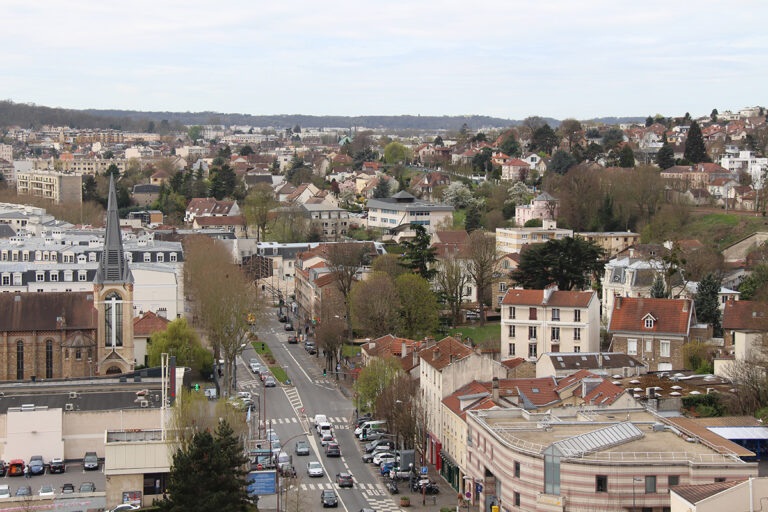 faites appel à un expert en rénovation à chaville pour tous vos projets de rénovation intérieure et extérieure. devis gratuit et conseils personnalisés.