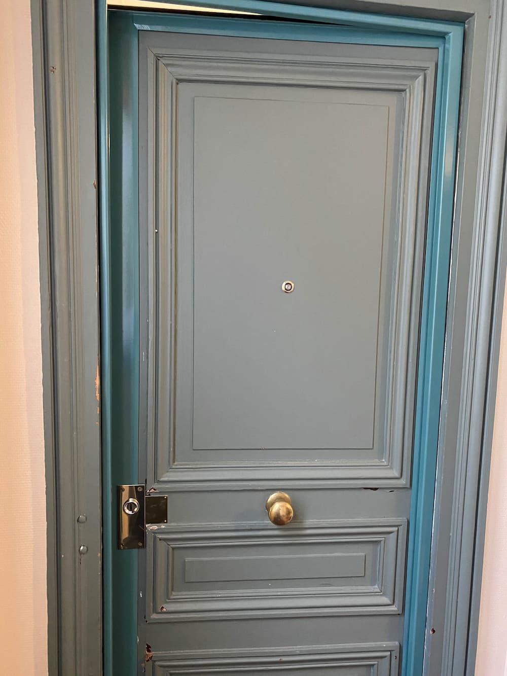 service professionnel d'ouverture de porte blindée à malakoff, intervention rapide et sécurisée pour tous vos besoins d'accès et dépannage.