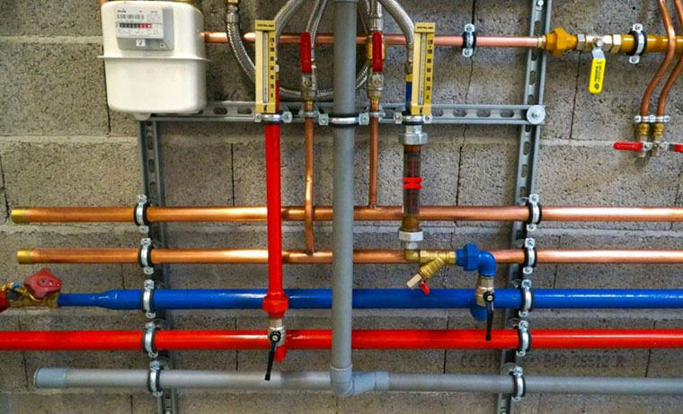 plombier à la garenne-colombes fiable et professionnel, disponible pour tous vos travaux de plomberie avec rapidité et efficacité.