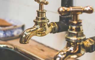 découvrez nos conseils pratiques pour prévenir les urgences en plomberie et éviter les dégâts coûteux dans votre maison.