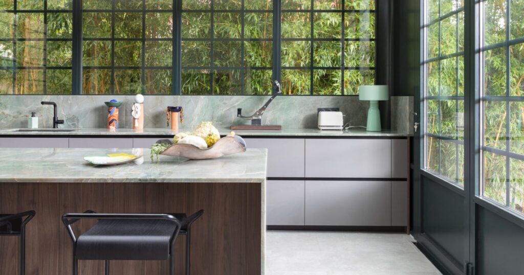 découvrez 11 astuces incontournables pour réussir la rénovation de votre cuisine à paris en 2025. conseils pratiques, tendances et solutions adaptées à votre espace.