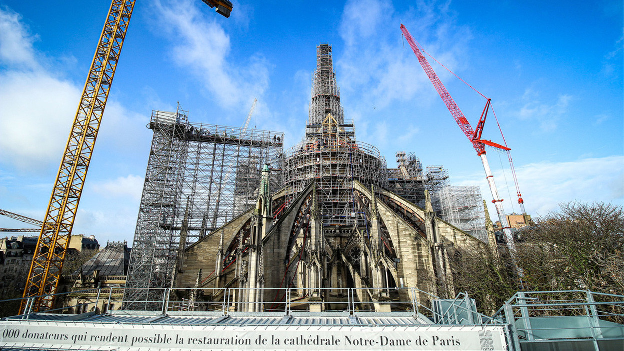 découvrez les étapes clés de la restauration de notre-dame de paris, un projet emblématique prévu jusqu'en 2030. suivez l’avancement des travaux, les défis et les enjeux pour rendre à ce monument historique toute sa splendeur.